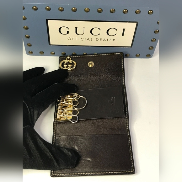 💯 Original GUCCIImprime Monogram GG Pierce 6 Key Case Black - Picture 8 of 16